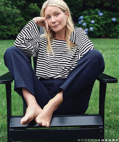 Gwyneth Paltrow : r/CelebrityFeetPosts